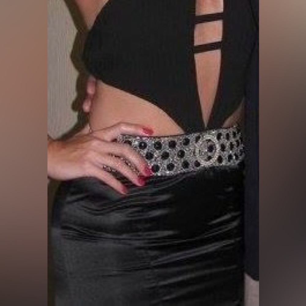 Anna Scott Black & Silver Evening Gown Dress (One-Piece) Size: 6